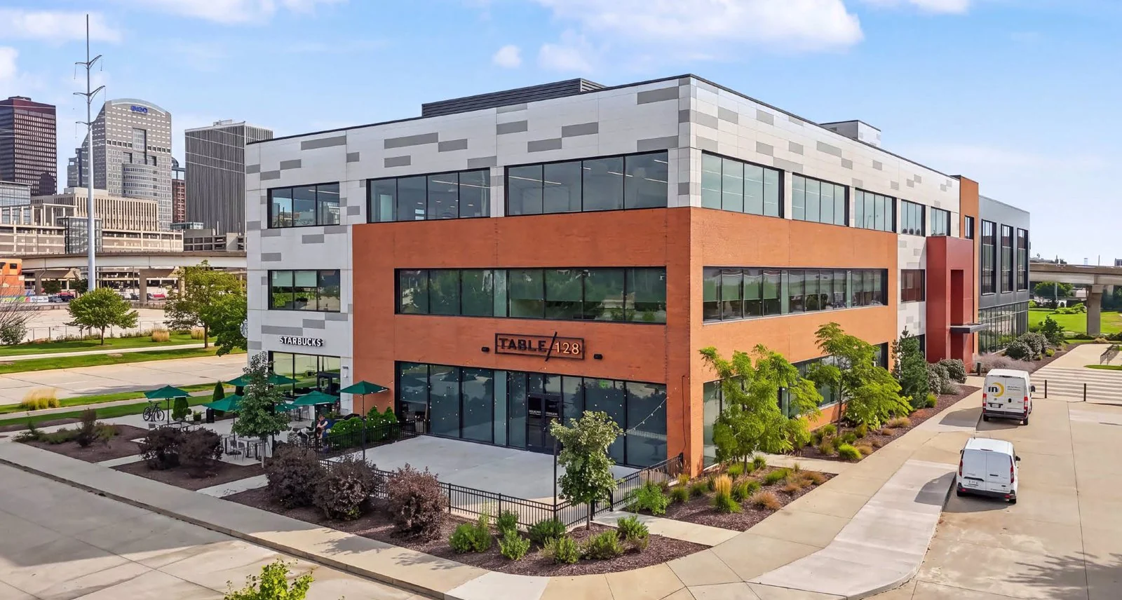 Gray’s Landing — Lease in Des Moines, IA, photo 2 of 4