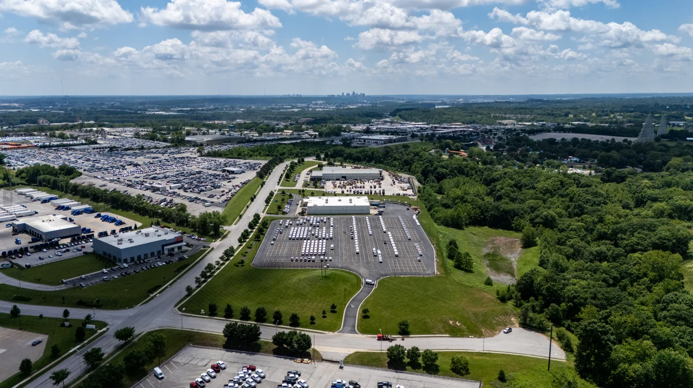 8650 NE Parvin Road — Lease in Kansas City, MO, photo 1 of 8