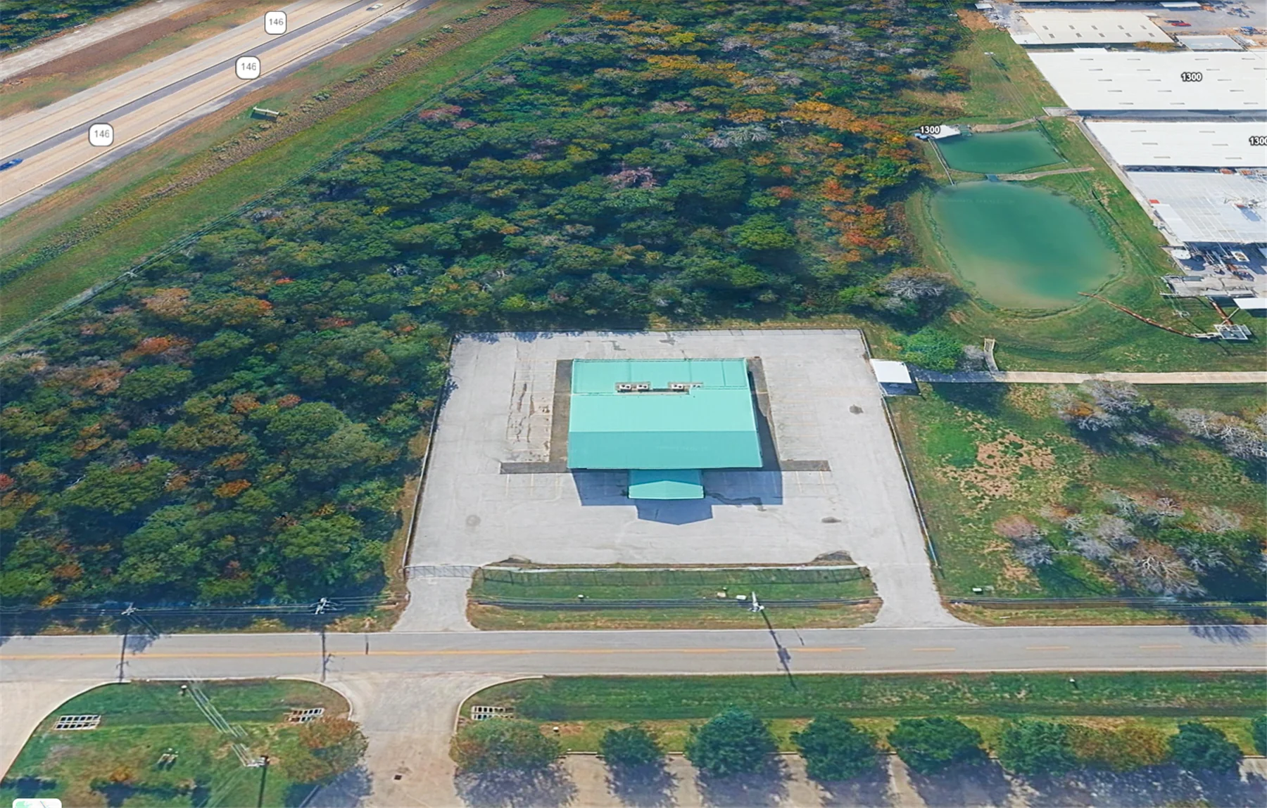 1300 McCabe Rd — Lease in La Porte, TX, photo 2 of 6