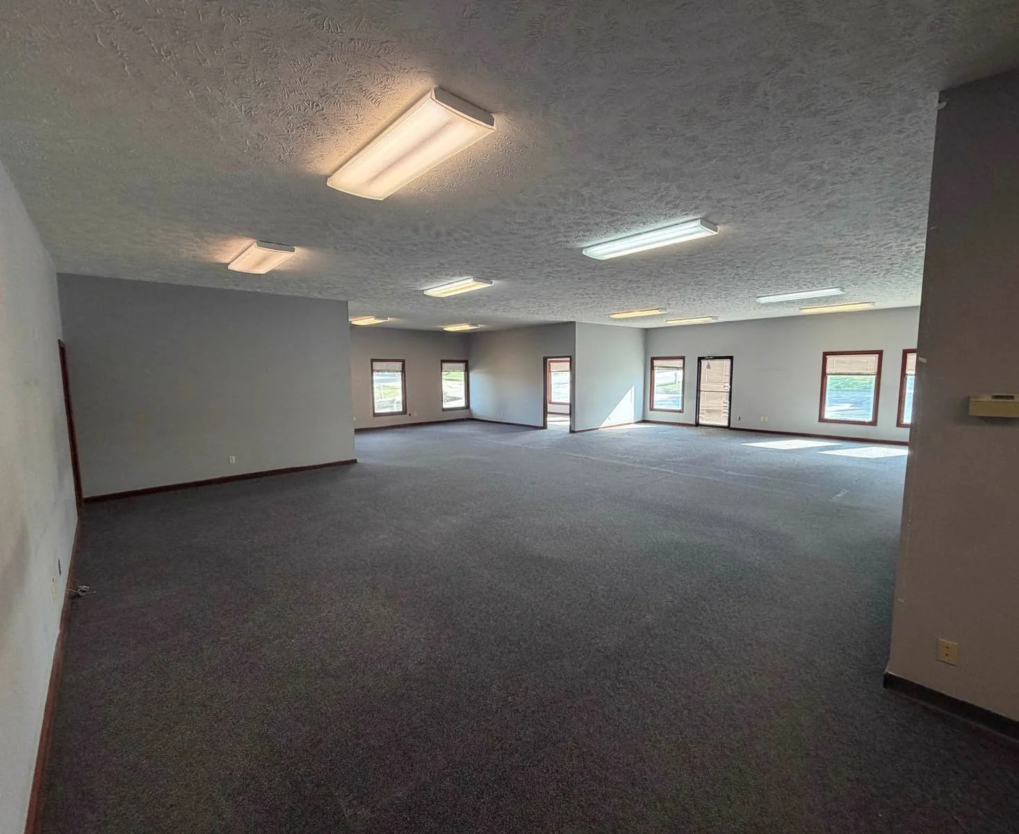 99th & Fort - Retail / Office — Sale in Omaha, NE, photo 6 of 8