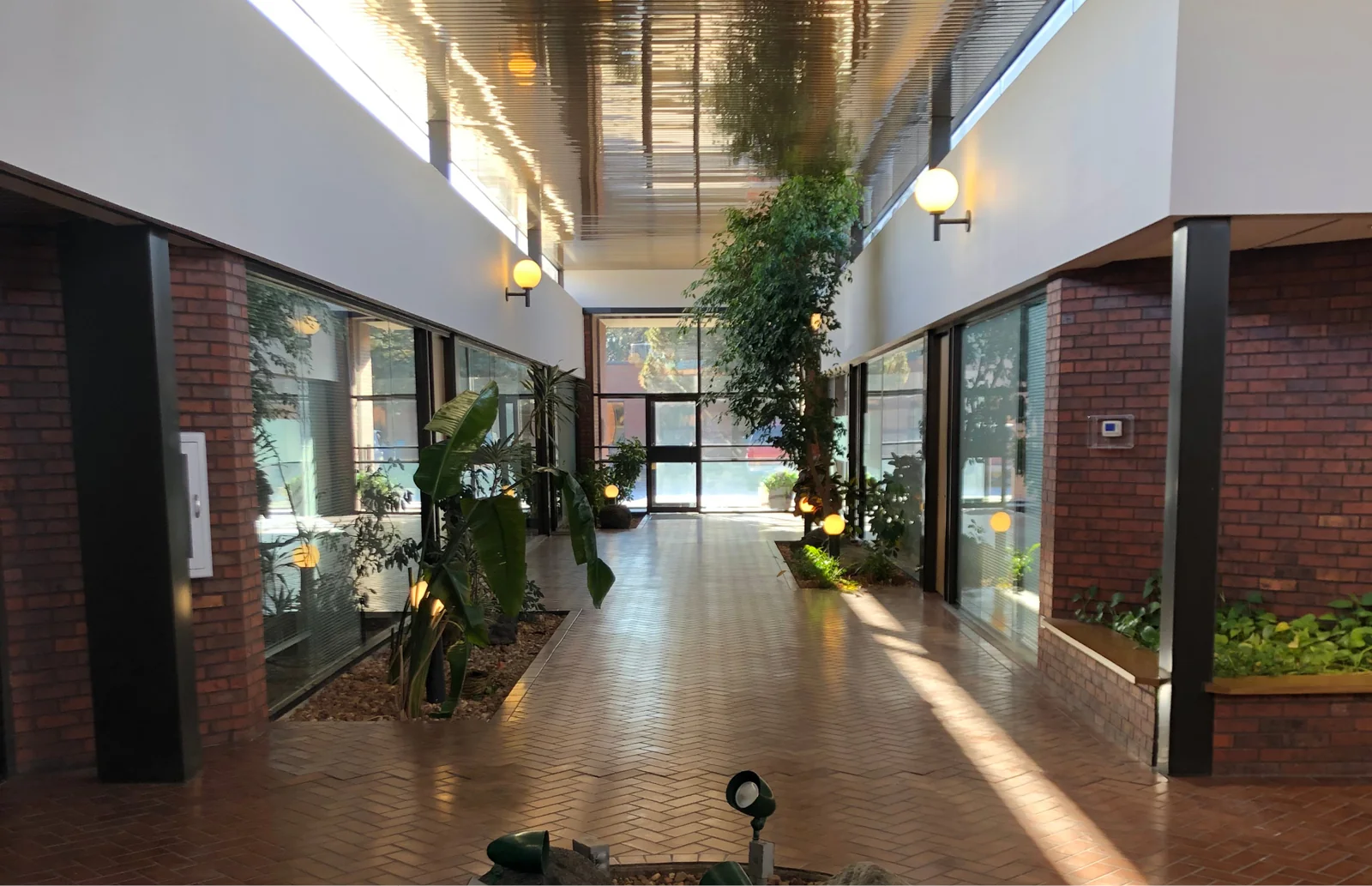 Davenport Atrium — Lease in Omaha, NE, photo 2 of 7