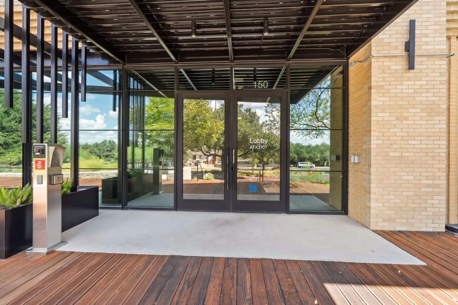 3707 S 2nd Street — Lease in Austin, TX, photo 2 of 2