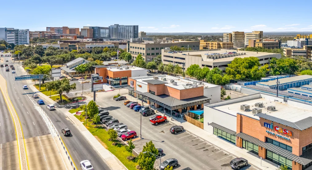 Retail in San Antonio, TX — Lease in San Antonio, TX, photo 1 of 1