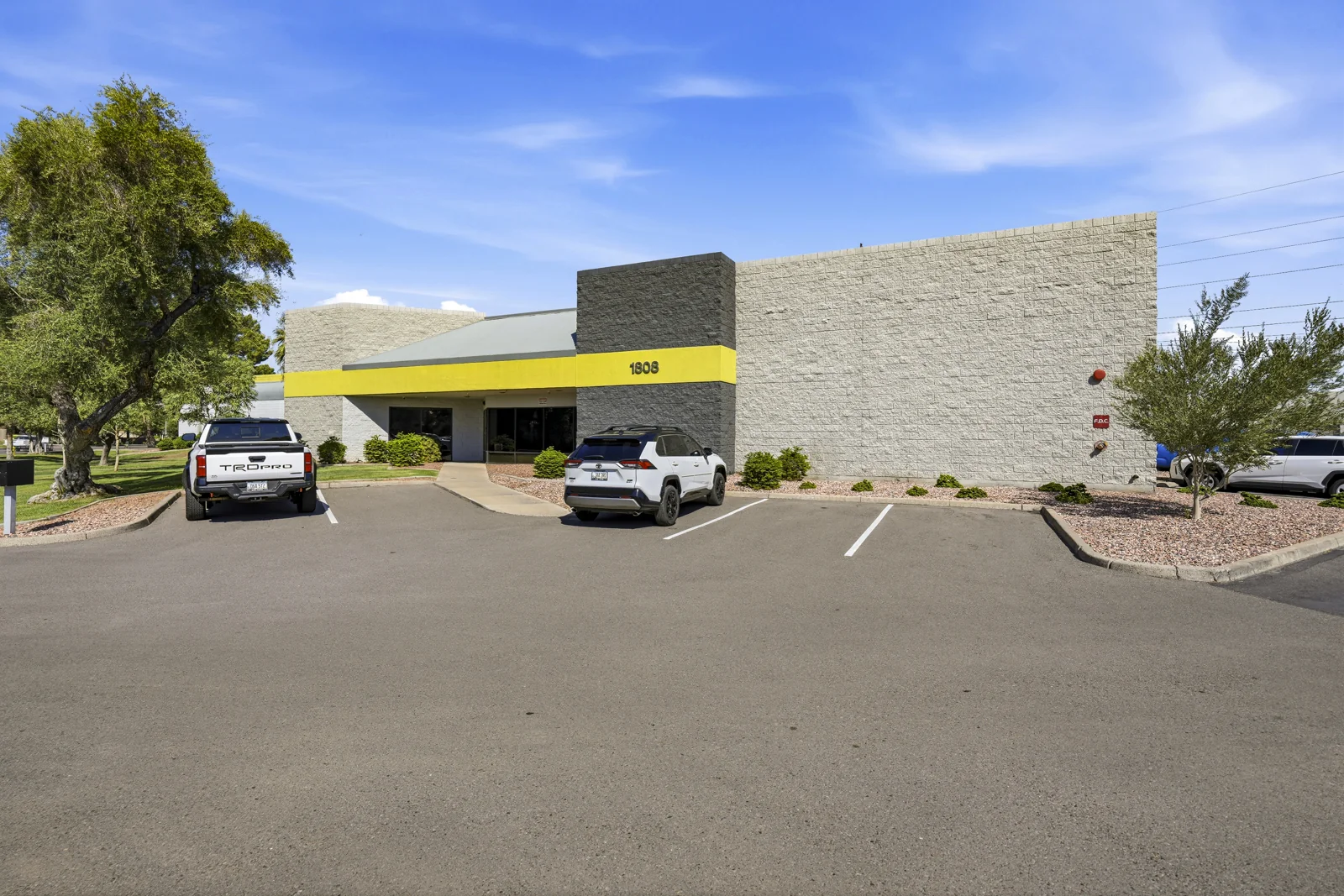 EJM at Sky Harbor Business Park — Lease in Tempe, AZ, photo 3 of 5