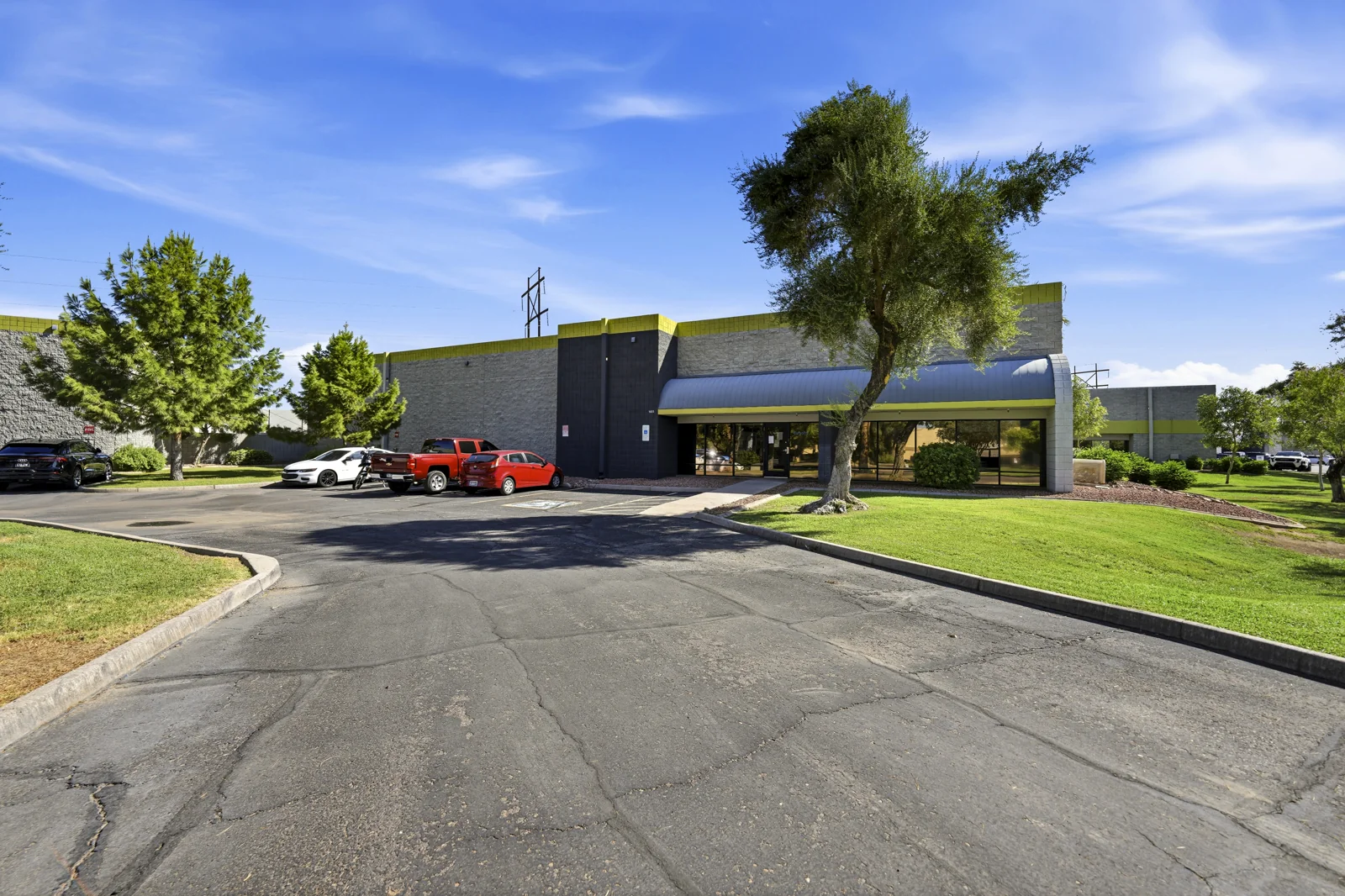 EJM at Sky Harbor Business Park — Lease in Tempe, AZ, photo 4 of 5
