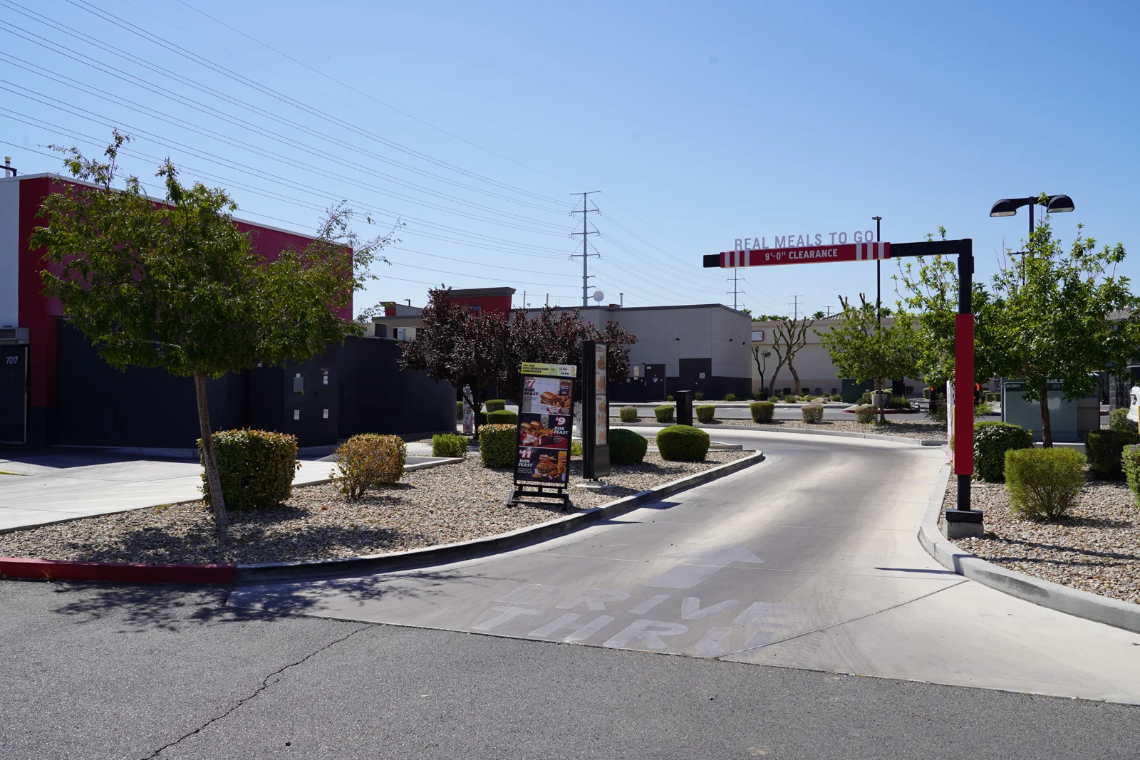 Retail in Las Vegas, NV — Lease in Las Vegas, NV, photo 3 of 4