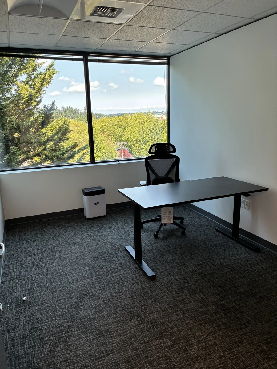 Redstone Corporate Center I — Lease in Lynnwood, WA, photo 3 of 4