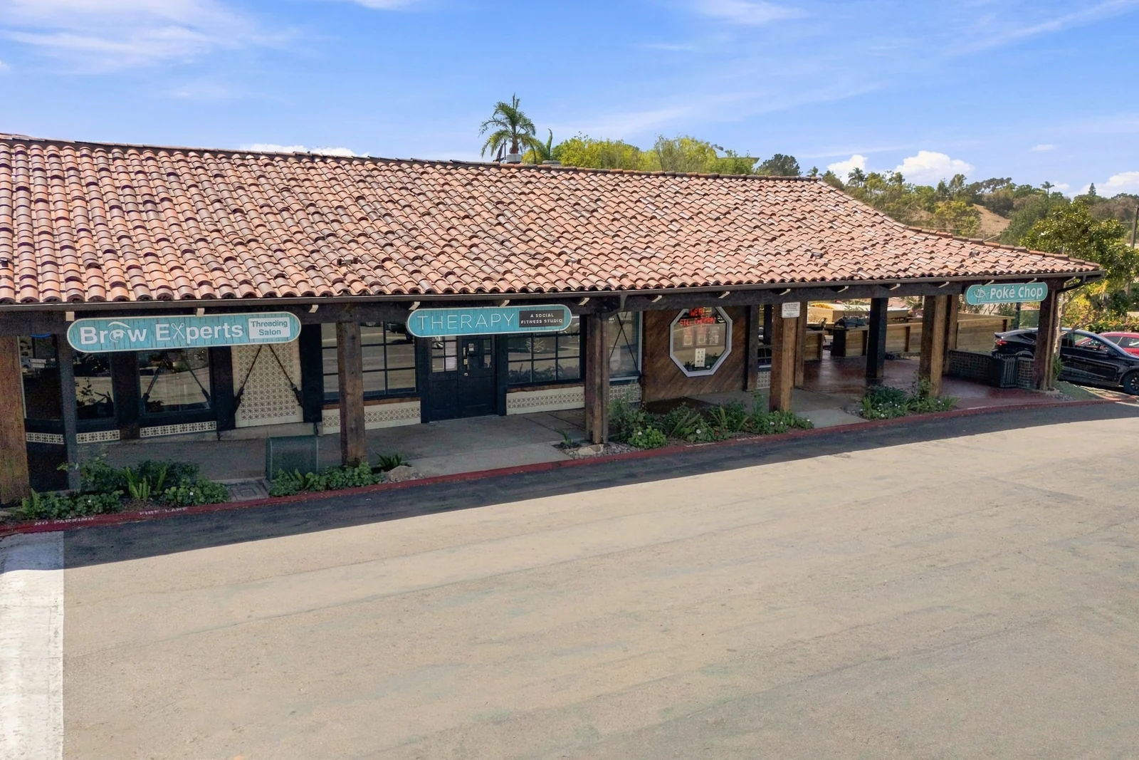 Encinitas Town & Country — Lease in Encinitas, CA, photo 3 of 8