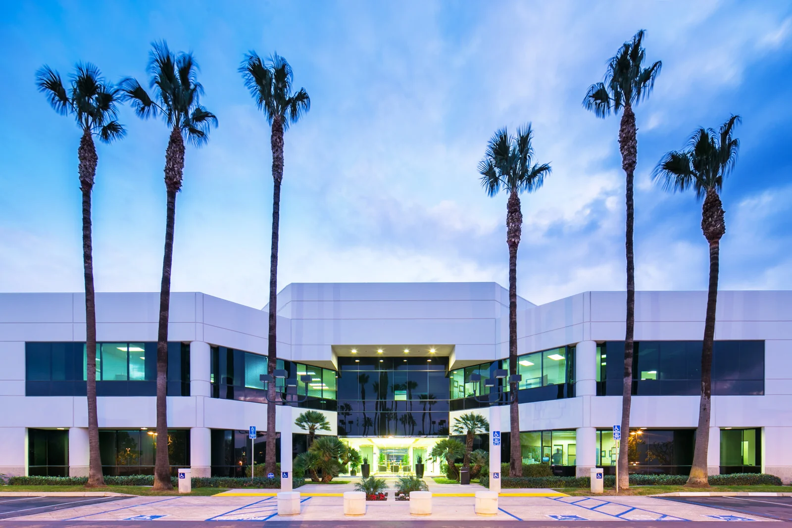Office in Corona, CA — Lease in Corona, CA, photo 1 of 4