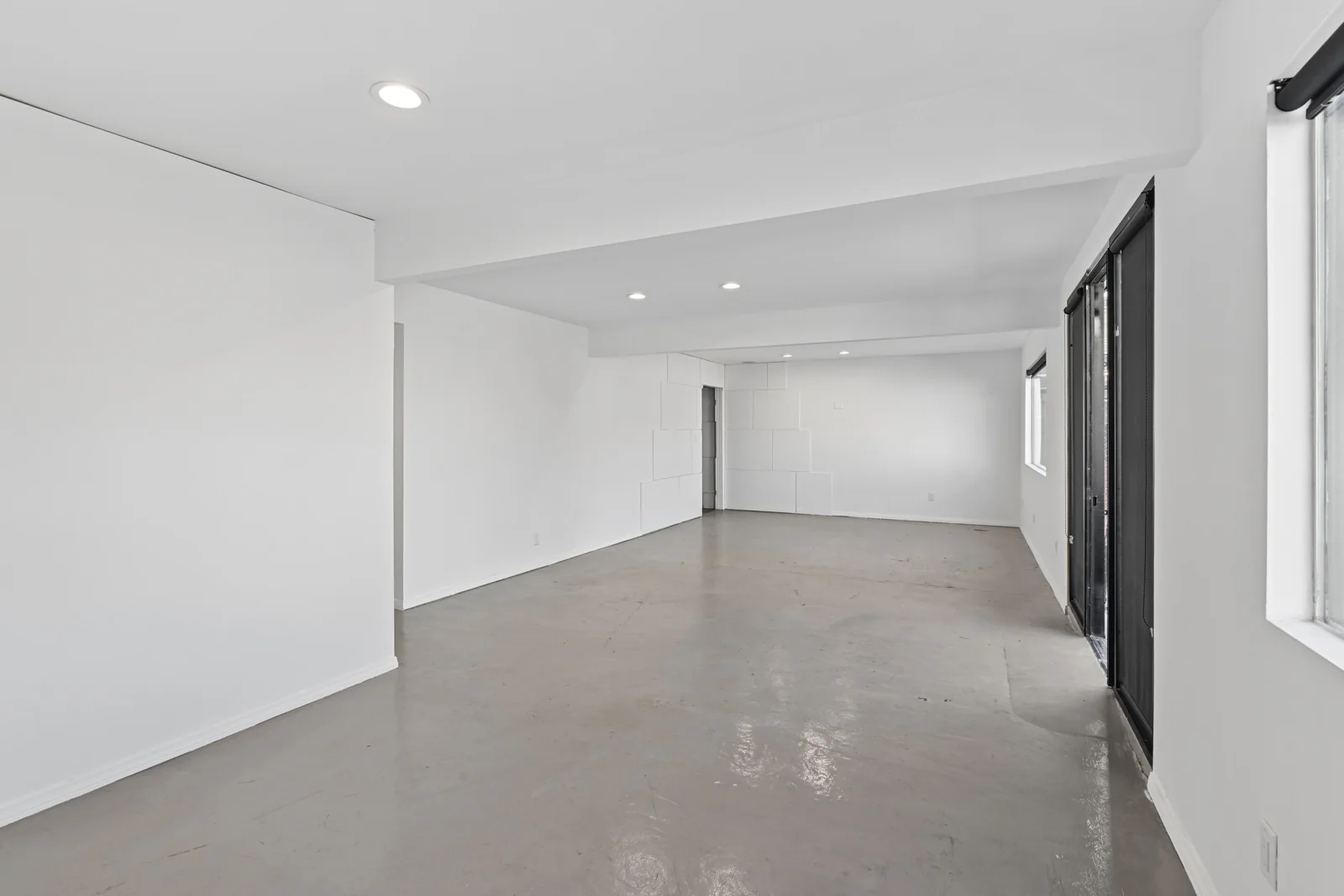 1328 N Highland — Lease in Los Angeles, CA, photo 2 of 5