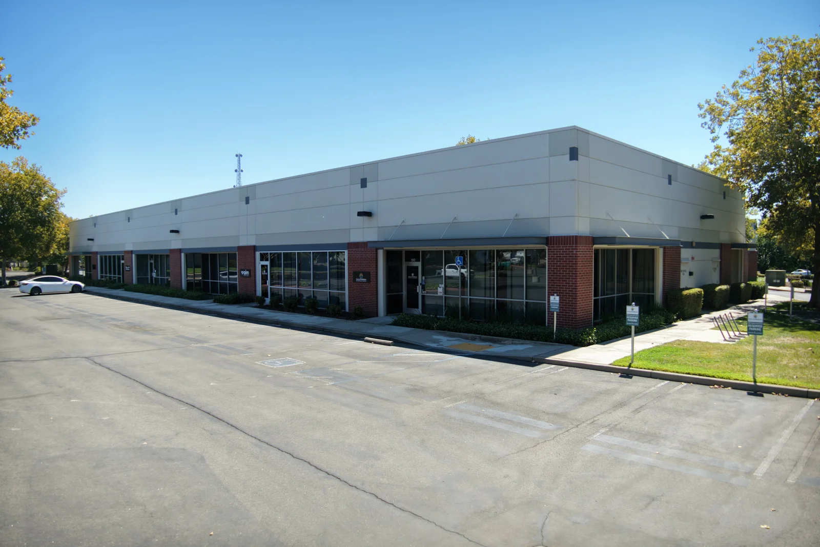 Vineyard Pointe Business Park — Lease in Roseville, CA, photo 1 of 1