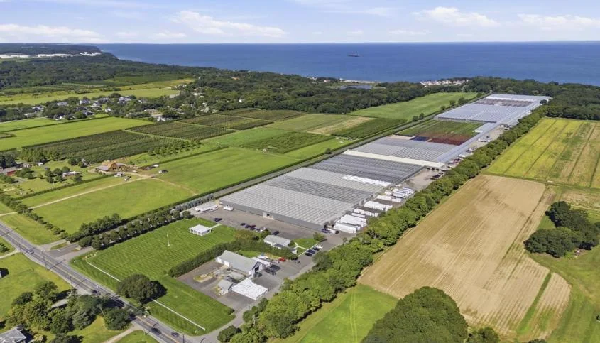 Industrial in Riverhead, NY — Sale in Riverhead, NY, photo 1 of 1