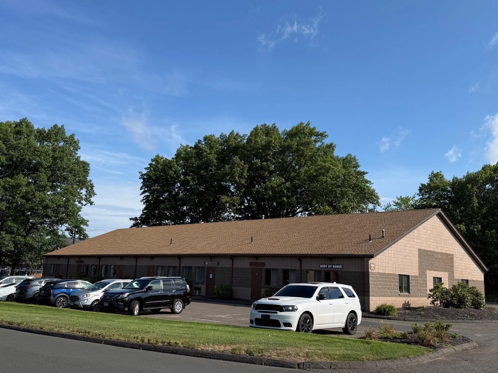 Industrial in Glastonbury, CT — Sale in Glastonbury, CT, photo 2 of 8