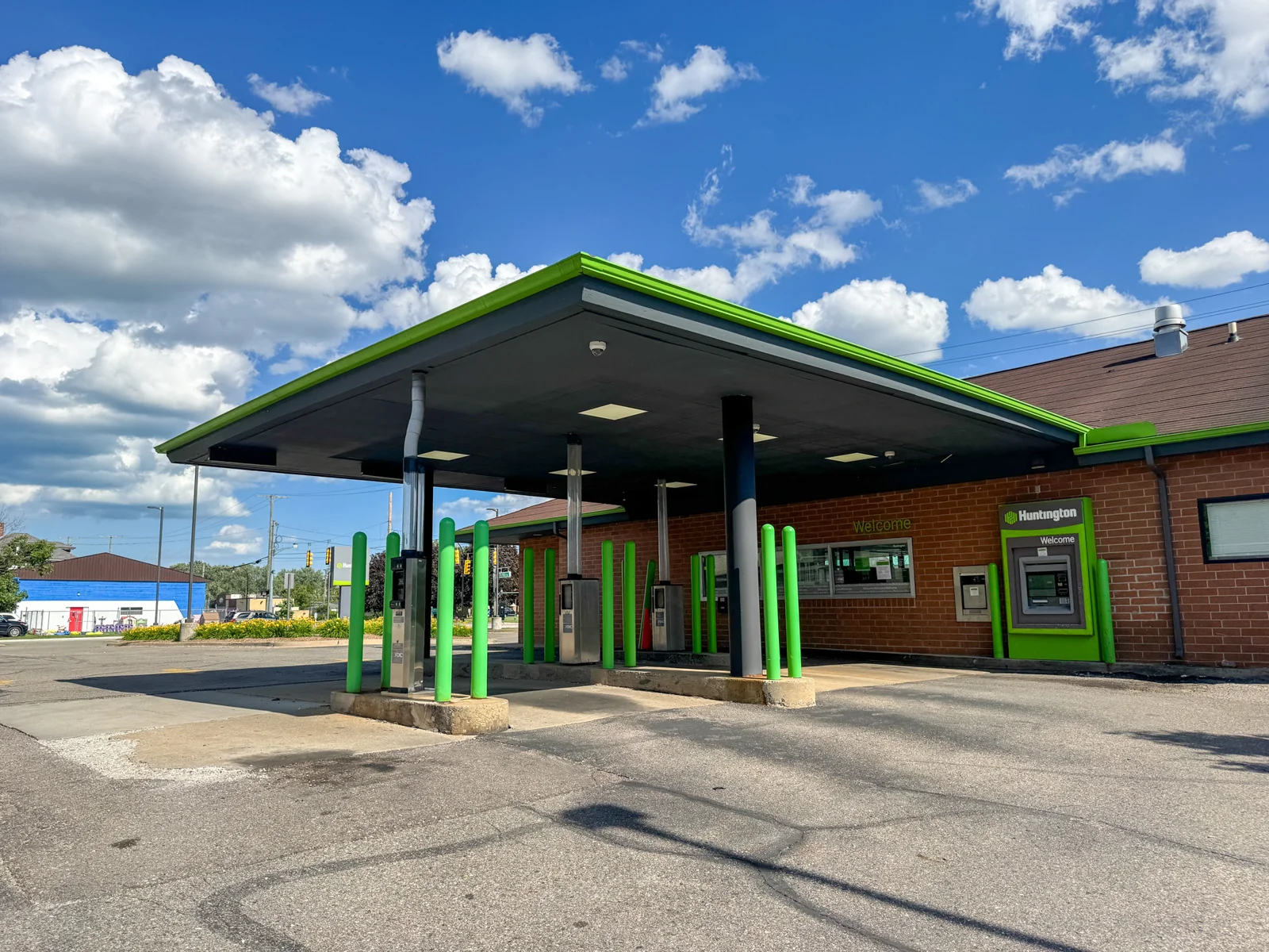 Retail in Eastpointe, MI — Sale in Eastpointe, MI, photo 2 of 2