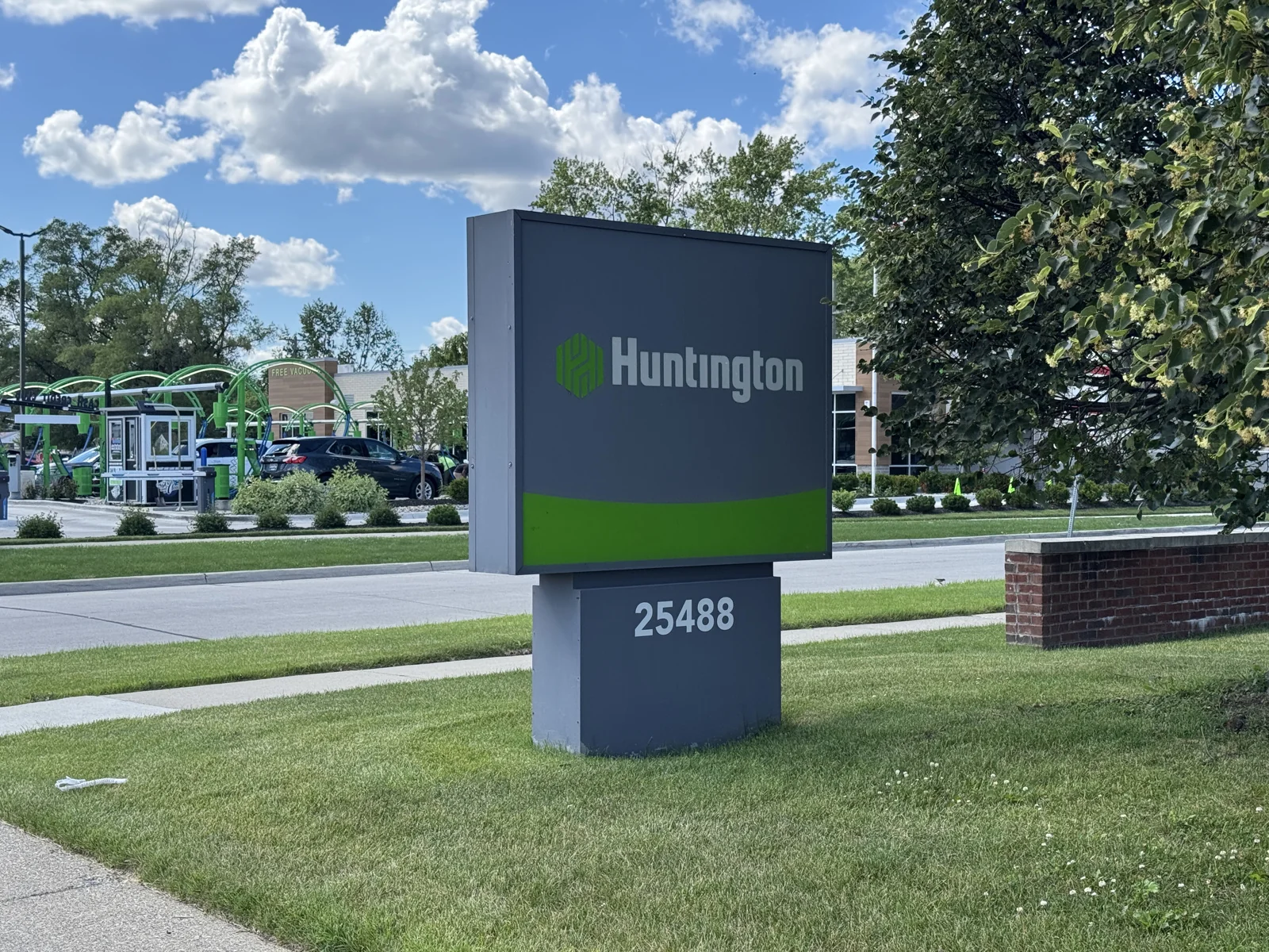 Retail in Dearborn Heights, MI — Sale in Dearborn Heights, MI, photo 3 of 3