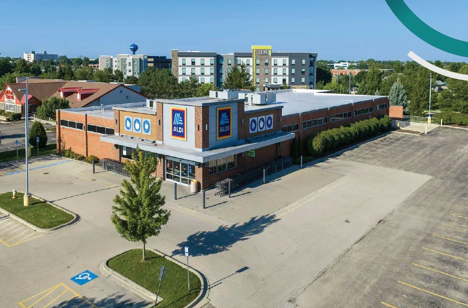 Retail in Bolingbrook, IL — Sale in Bolingbrook, IL, photo 1 of 1