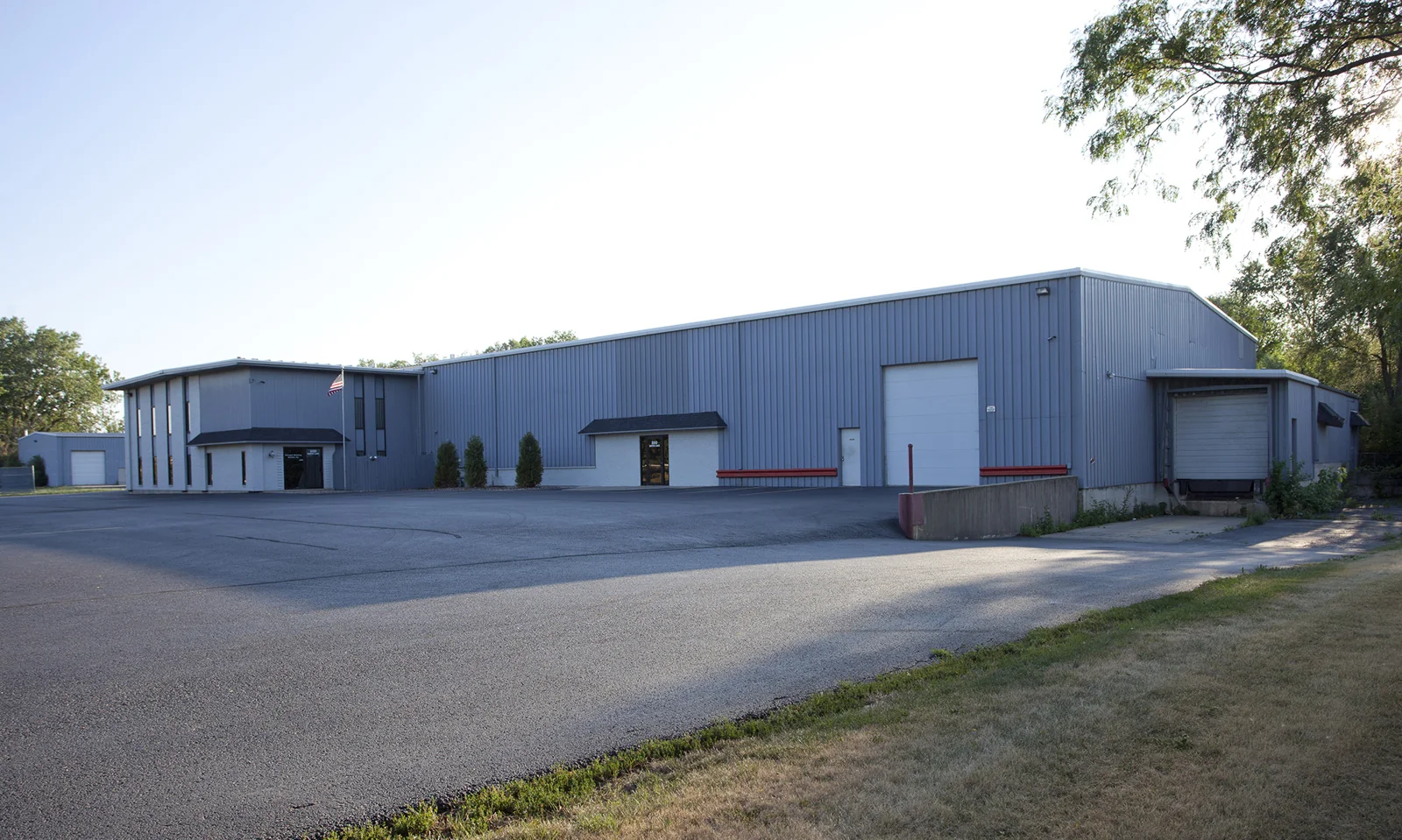 Industrial in Montgomery, IL — Sale in Montgomery, IL, photo 1 of 5