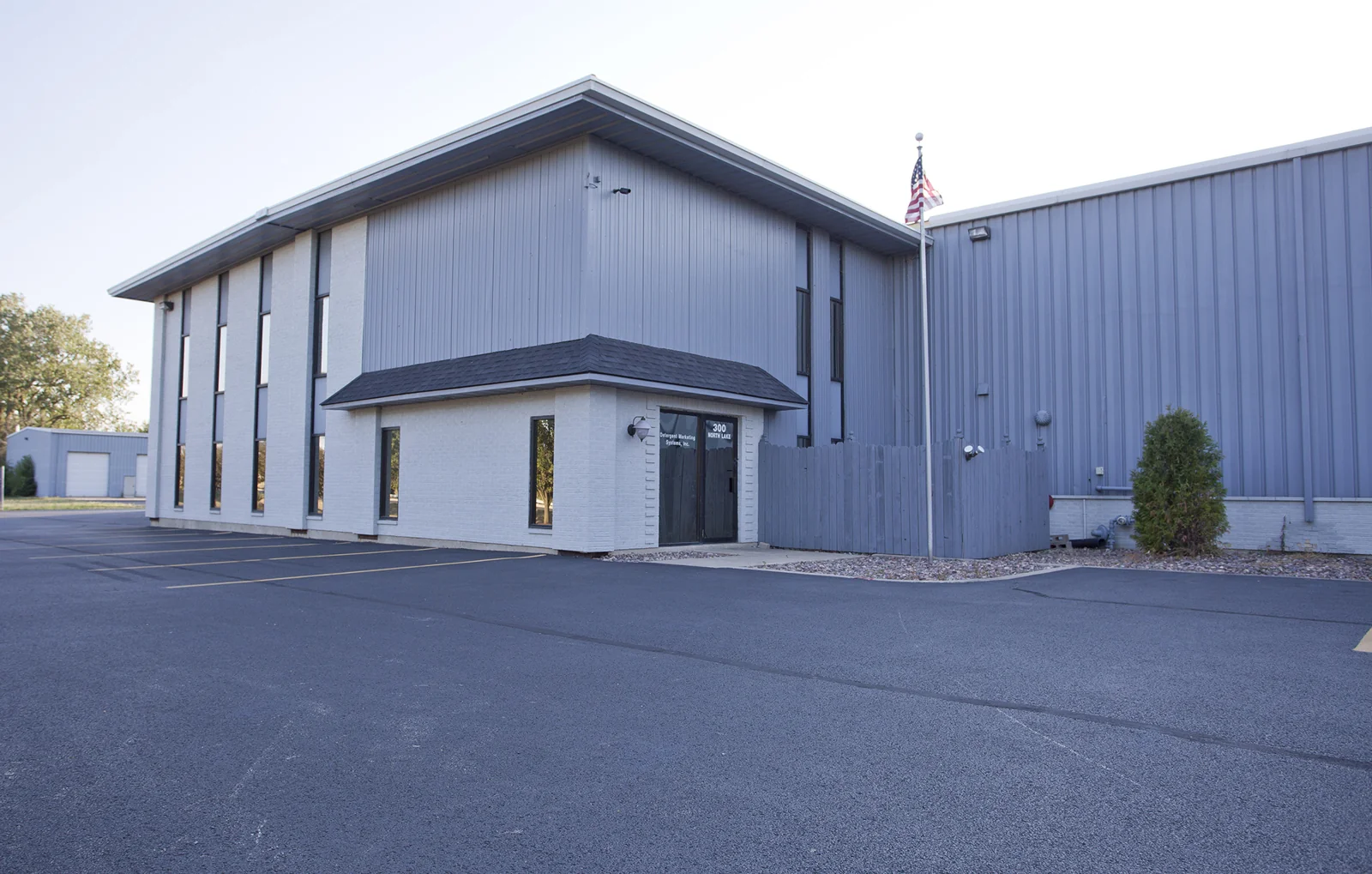 Industrial in Montgomery, IL — Sale in Montgomery, IL, photo 3 of 5