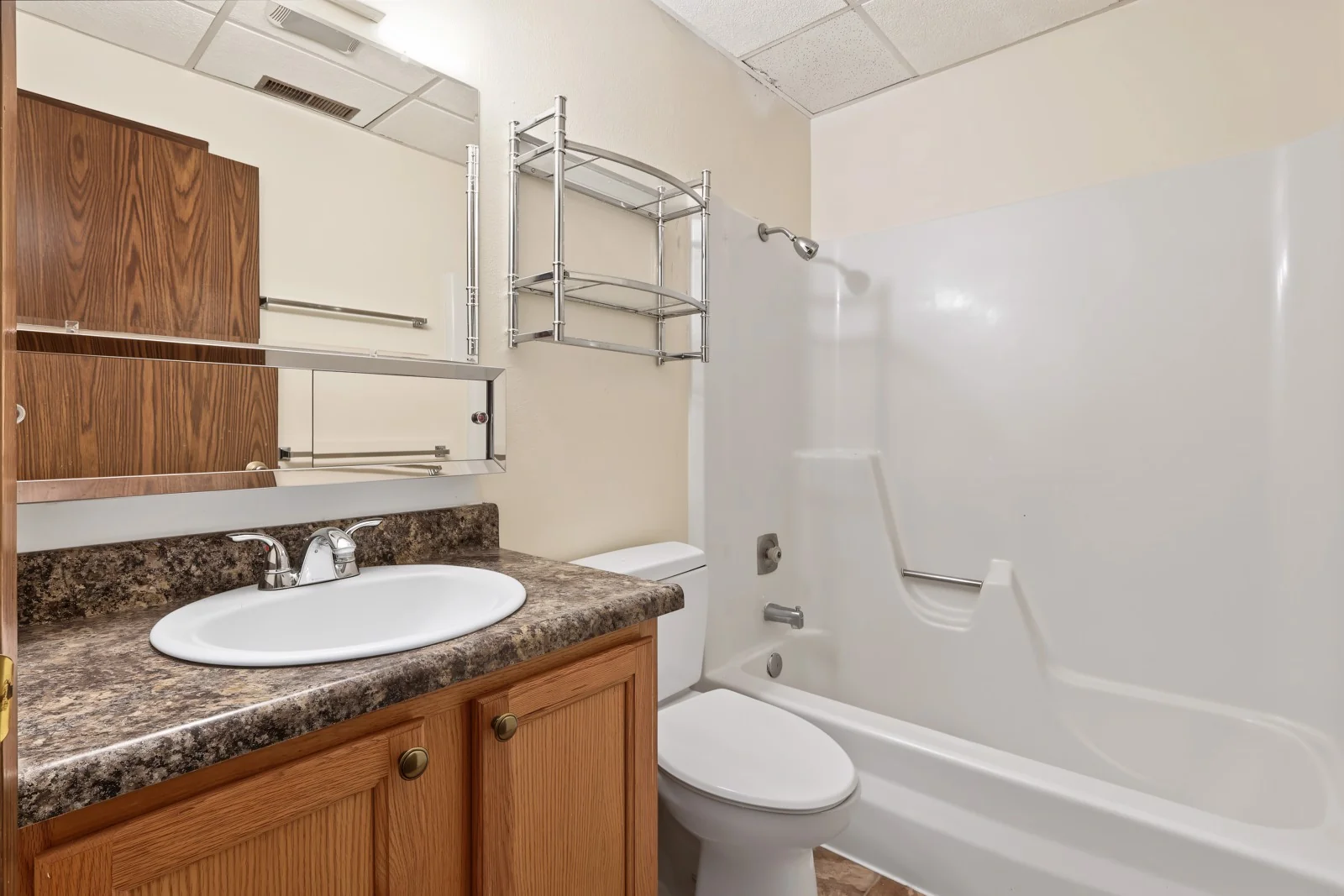 Goldbriar Chateau — Sale in Des Moines, IA, photo 3 of 8