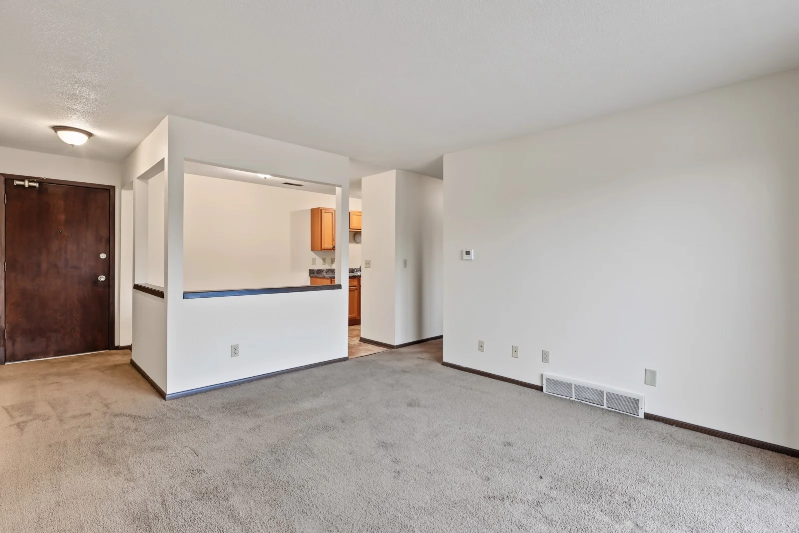 Goldbriar Chateau — Sale in Des Moines, IA, photo 5 of 8
