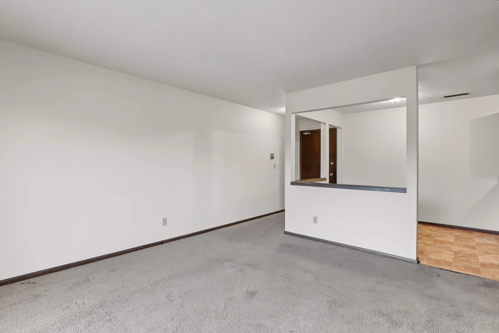 Goldbriar Chateau — Sale in Des Moines, IA, photo 8 of 8