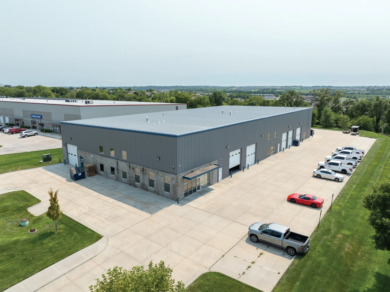 FlexIndustrial in La Vista, NE — Sale in La Vista, NE, photo 1 of 8