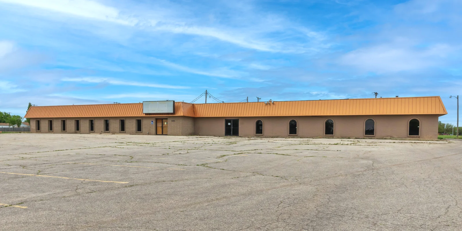 2400 SE 27th Ave, Amarillo — Sale in Amarillo, TX, photo 2 of 6