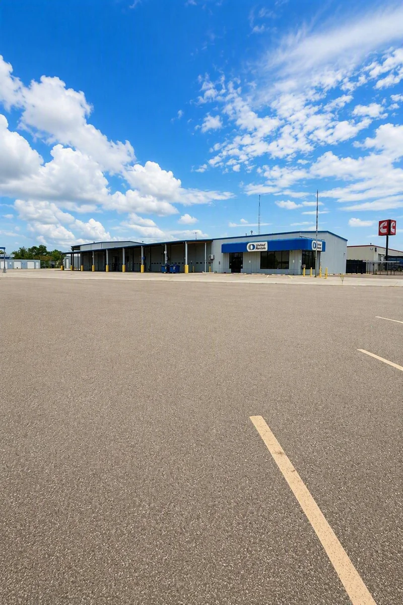 Former United Rentals Showroom — Sale in Odessa, TX, photo 2 of 3