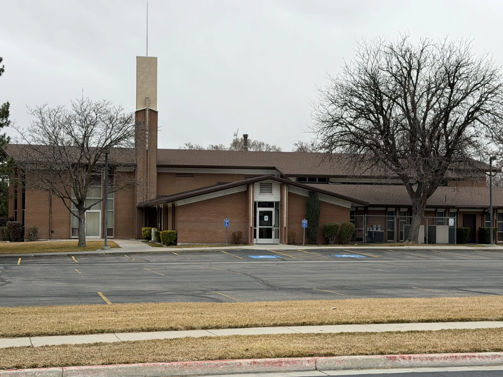495 E 5600 S — Sale in Murray, UT, photo 6 of 8
