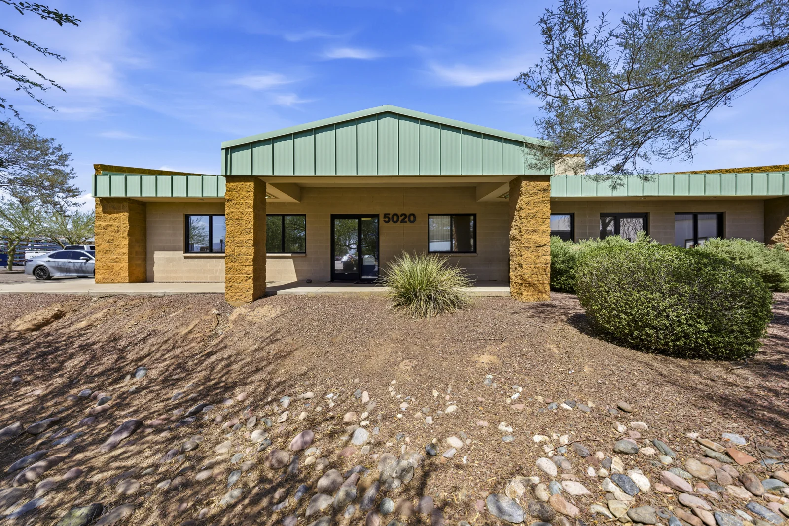5020 W Watkins St — Sale in Phoenix, AZ, photo 2 of 8