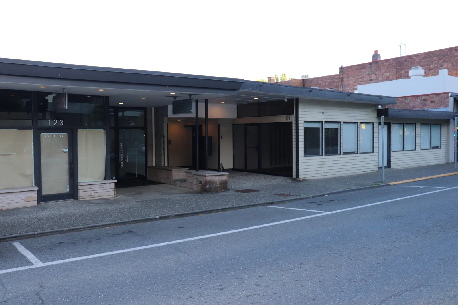 Strauss Building — Sale in Kirkland, WA, photo 1 of 1