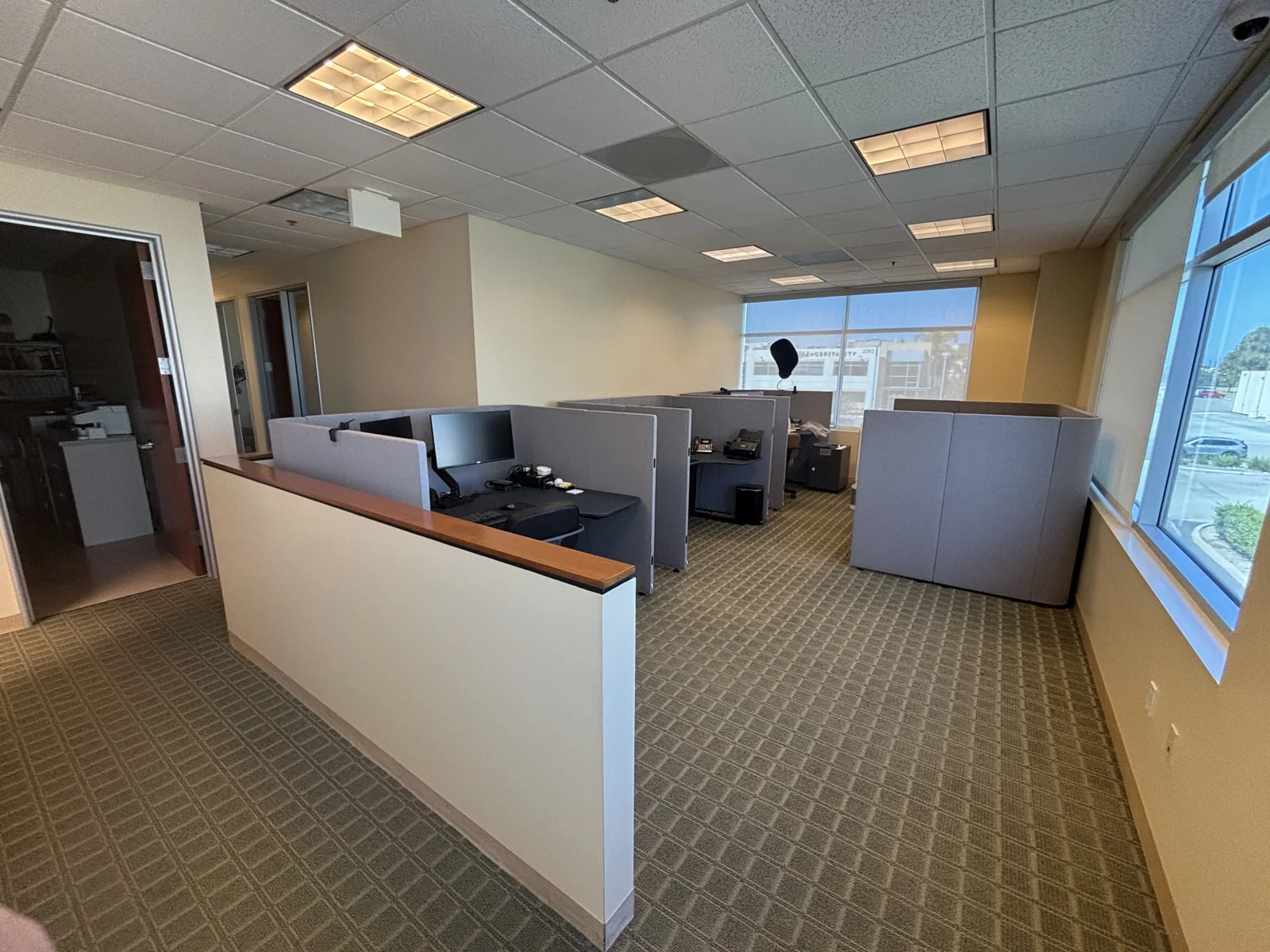 Torrance Fwy Business Ctr — Sale in Torrance, CA, photo 3 of 8