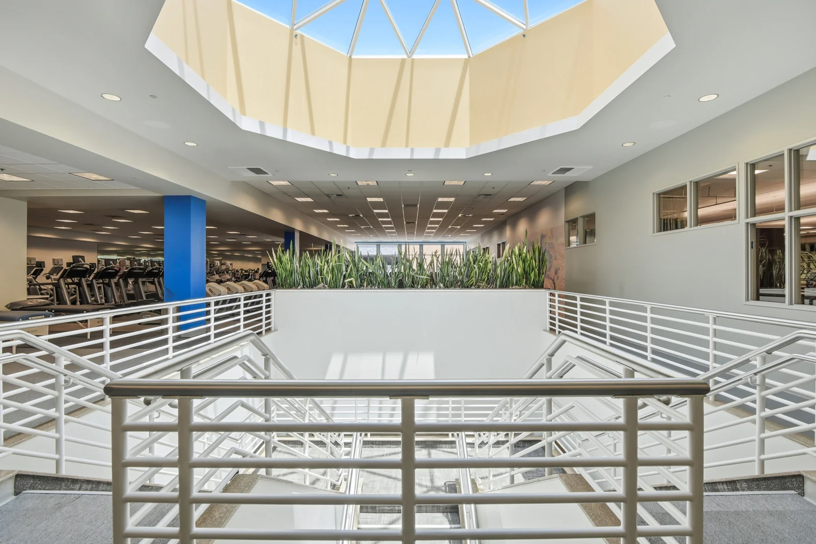 Henry Mayo Fitness & Health Center — Sale in Santa Clarita, CA, photo 2 of 8
