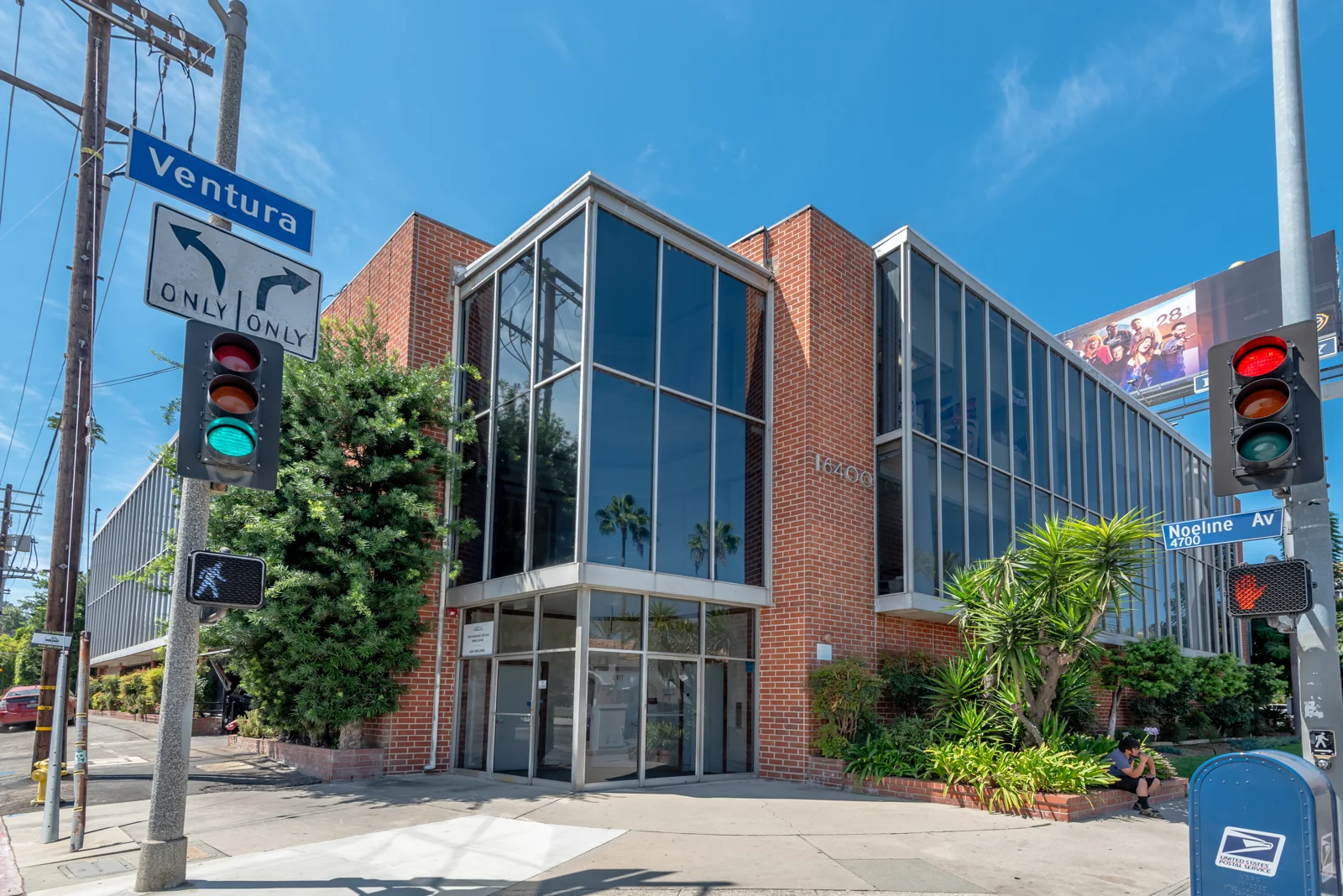 16400 Ventura Boulevard — Sale in Los Angeles, CA, photo 2 of 8