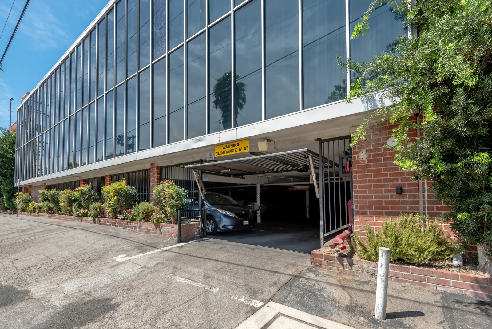 16400 Ventura Boulevard — Sale in Los Angeles, CA, photo 4 of 8