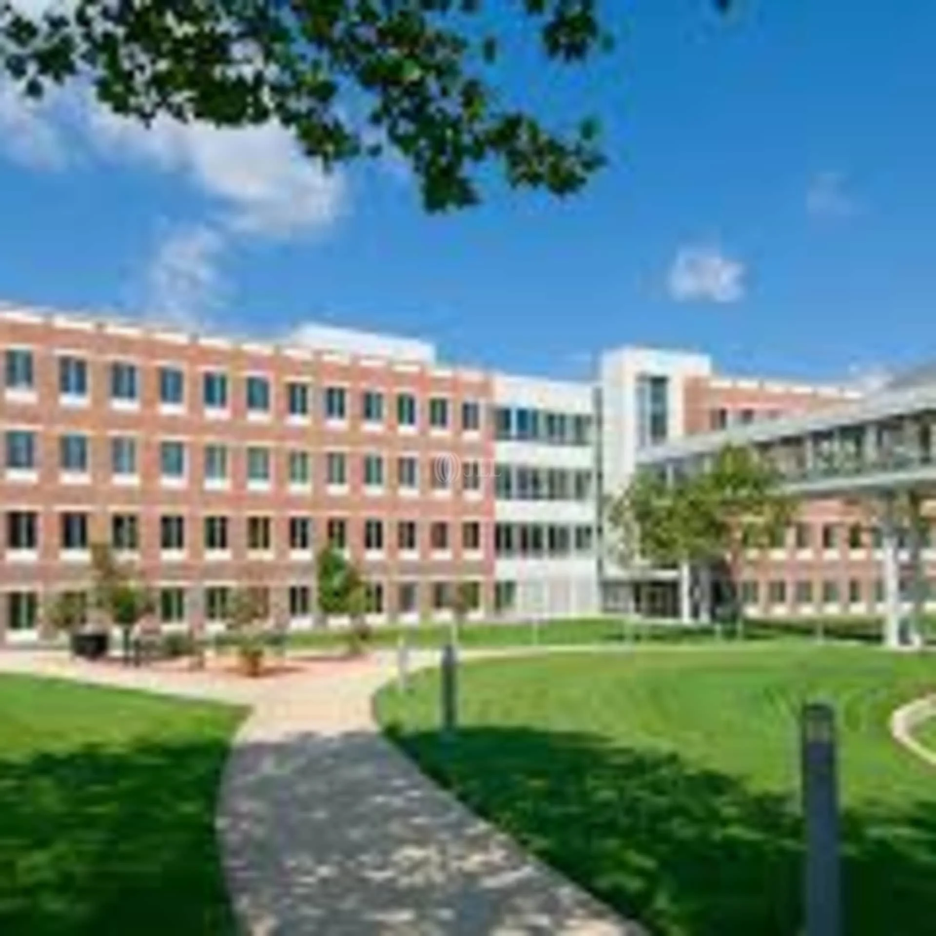 Blue Sky Center — Lease in Burlington, MA, photo 2 of 4
