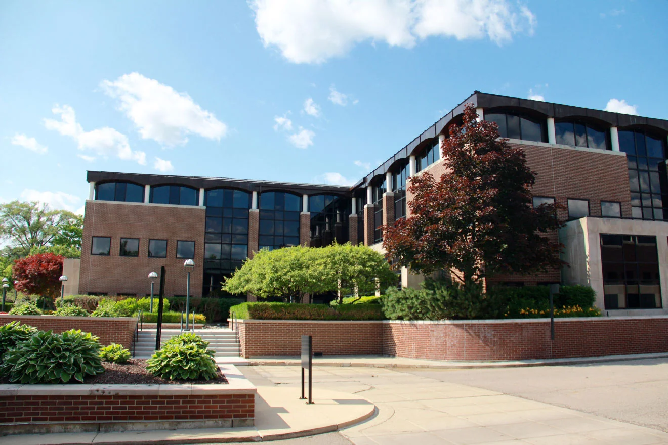 Bloomwood Centre North — Lease in Bloomfield Hills, MI, photo 1 of 8
