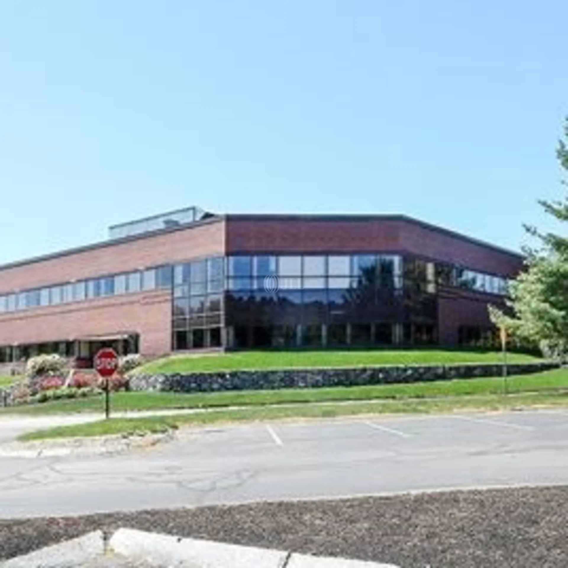 250 Apollo — Lease in Chelmsford, MA, photo 2 of 4