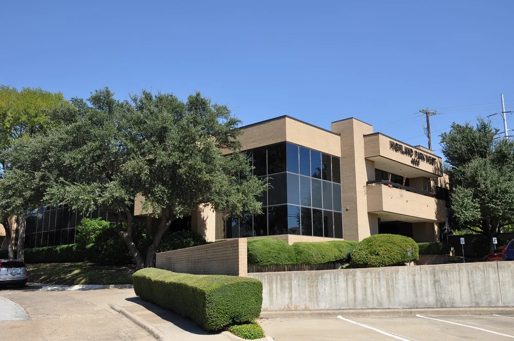 Highland Park West — Lease in Dallas, TX, photo 2 of 8