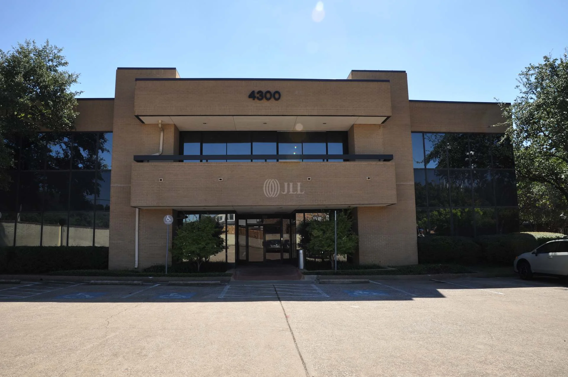 Highland Park West — Lease in Dallas, TX, photo 8 of 8