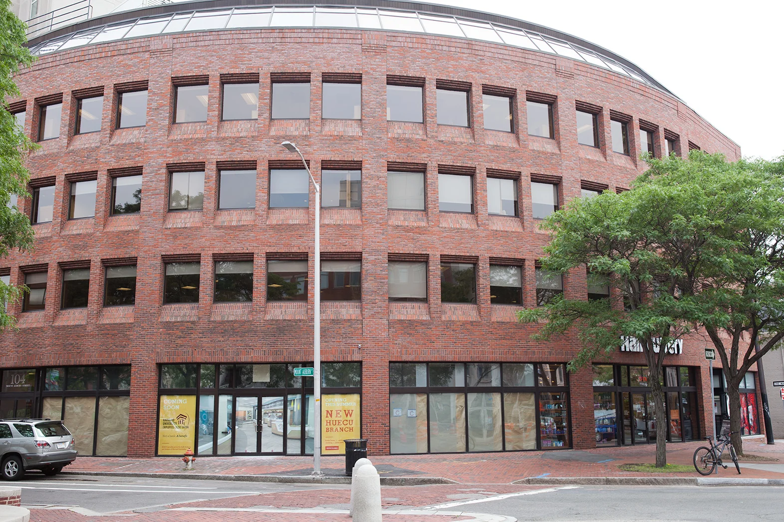Eliot Square — Lease in Cambridge, MA, photo 2 of 8