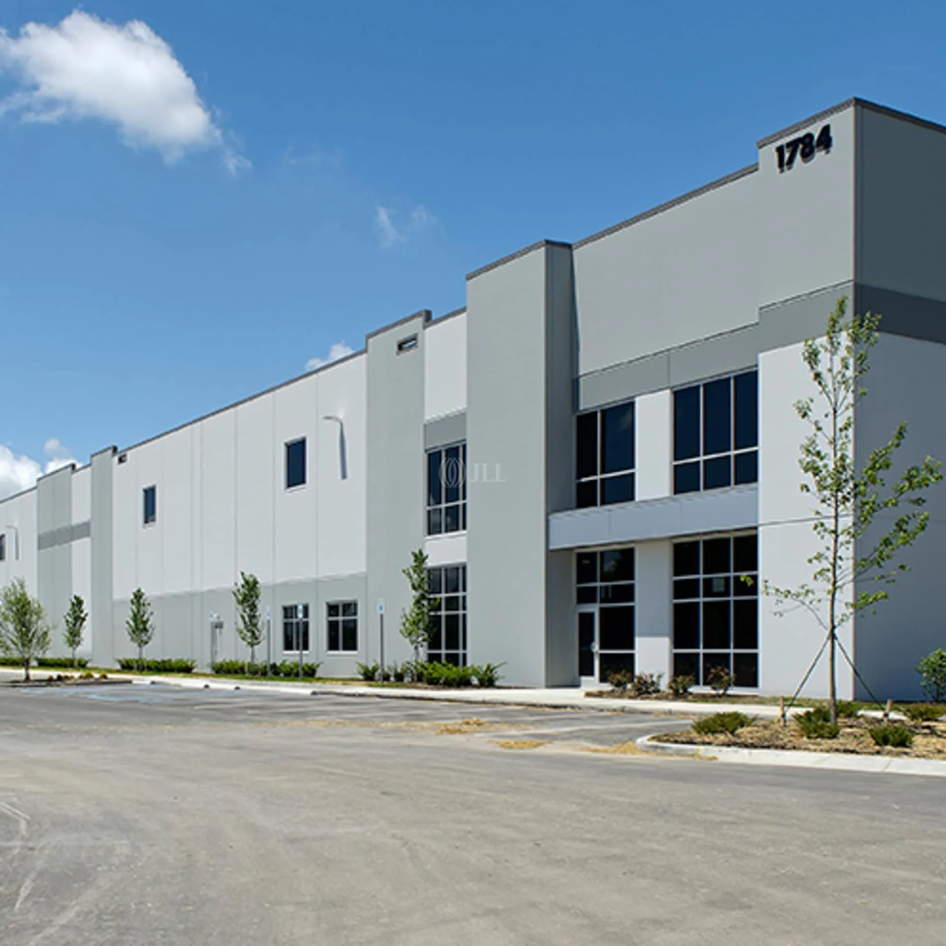 Greenwood Business Center — Lease in Greenwood, IN, photo 2 of 4