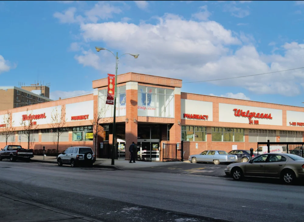 9148 S Commercial Ave — Lease in Chicago, IL, photo 1 of 4