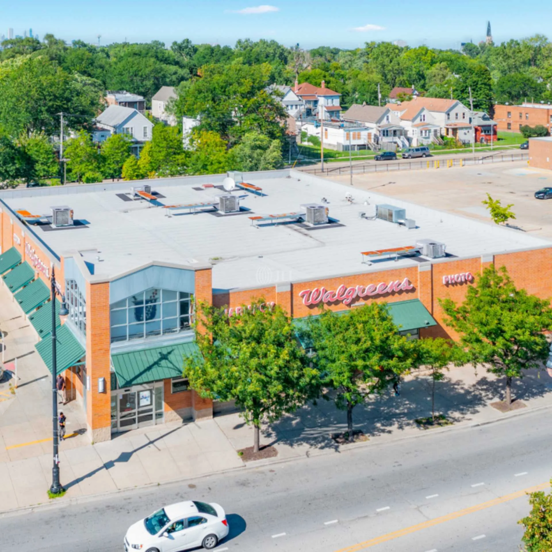 650 W 63rd St — Lease in Chicago, IL, photo 2 of 4