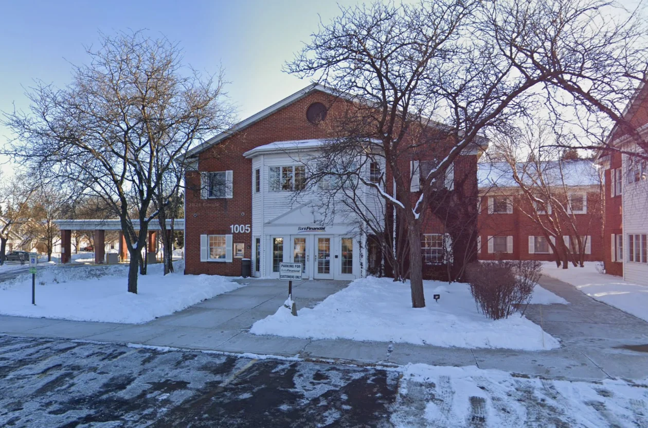 1005 West Wise Road — Lease in Schaumburg, IL, photo 1 of 4