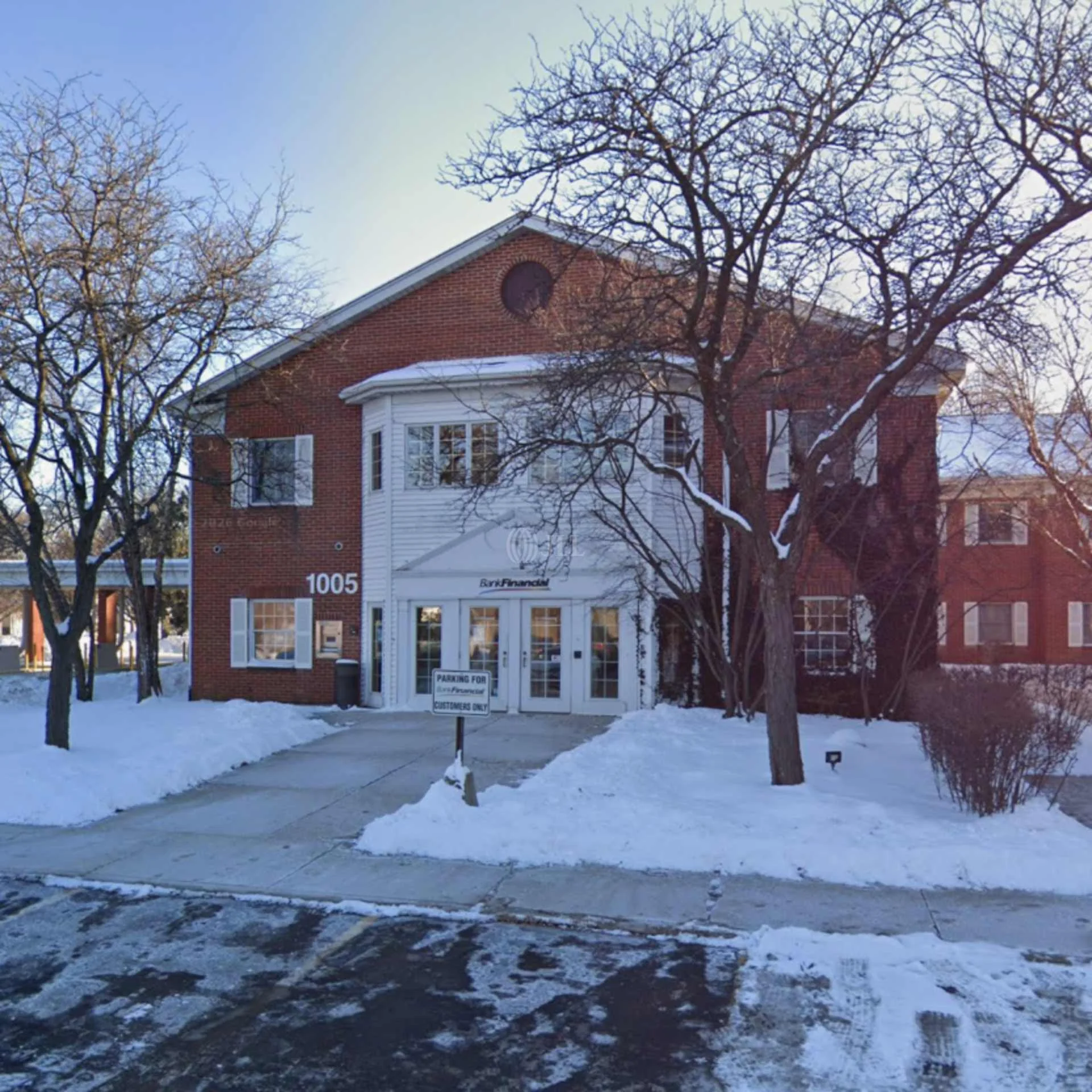 1005 West Wise Road — Lease in Schaumburg, IL, photo 2 of 4