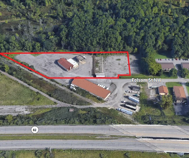 400 Folsom St NW — Sale in Warren, OH, photo 1 of 4