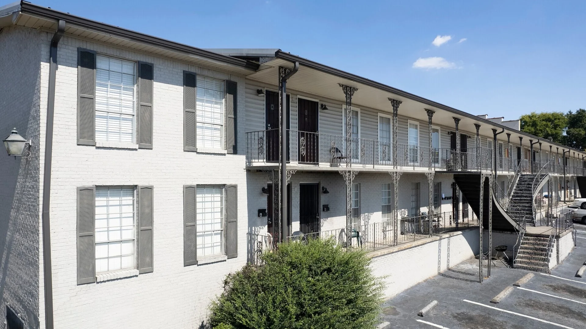 Westbury Apartments — Sale in Birmingham, AL, photo 1 of 2