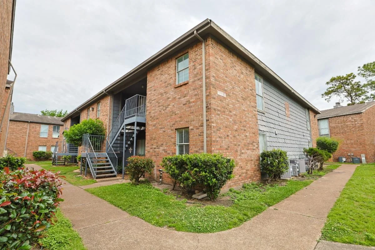 Verandas at Bear Creek — Sale in Houston, TX, photo 1 of 4
