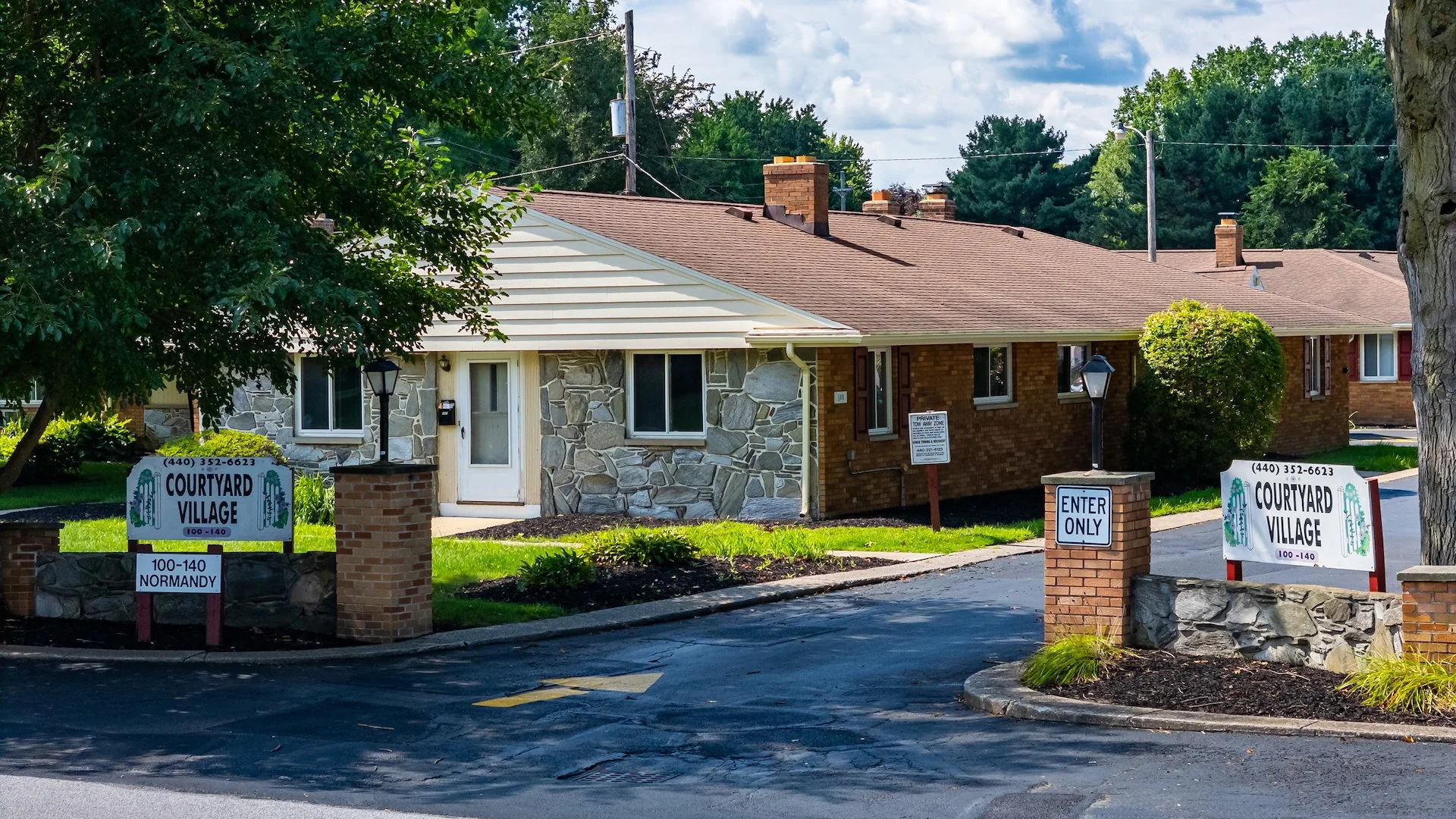 Courtyard Village — Sale in Painesville Township, OH, photo 1 of 4